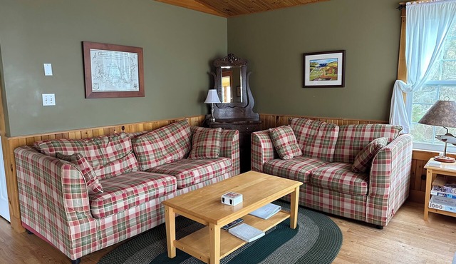 Family cottage in PEI steps from beautiful beach! Pet-Friendly