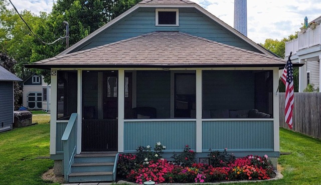 Family Cottage No. 6 ☼ in charming Put-in-Bay Sleeps 6