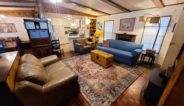 Family Cottage with Neighborhood Pool- Sawgrass Area