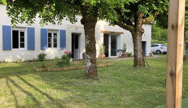 Family country house near the Morvan and the Nivernais canal