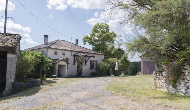 Family country house for rent in the Quercy countryside (6/7 pers.)