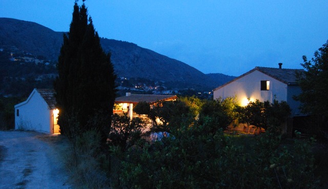 Family country house in the Orxeta orchard