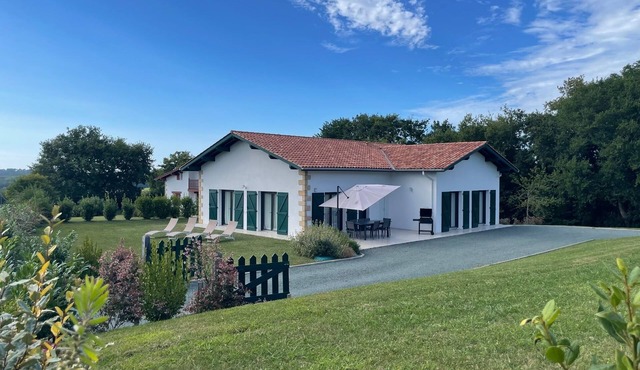 Family country house near the beach