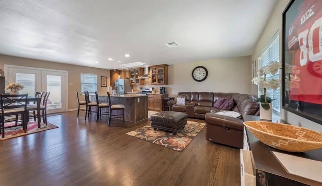 Family & Dog Friendly Home in the Heart of Dallas