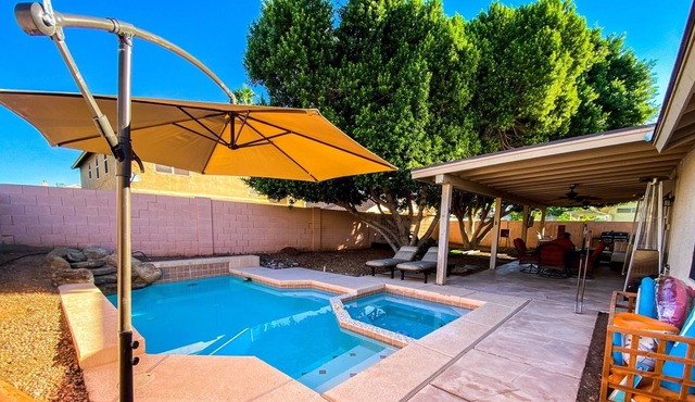 Family + Dog Friendly Home w/ Heated Pool, Spa, Games & more
