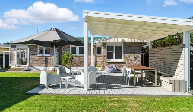 Family entertainment by harbourside