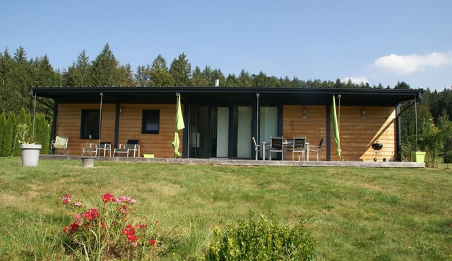 Family Escape with Garden