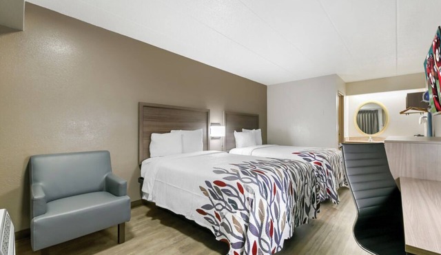 Family-Friendly Deluxe Room 2 Full Beds Near Laurel Mall and Montpelier Mansion