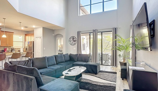 Family Fantasy at Solterra. 5BR. Near Disney