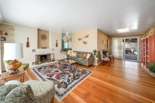 Family Fave! Stylish & Spacious Near USU Eastern!