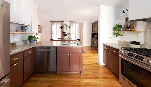 Family Favorite! Safe & Walkable to Lake Harriet, Dining & Shops.