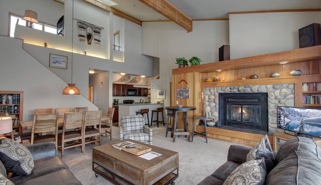 Family Favorite w/Indoor Pool & Hot Tubs!