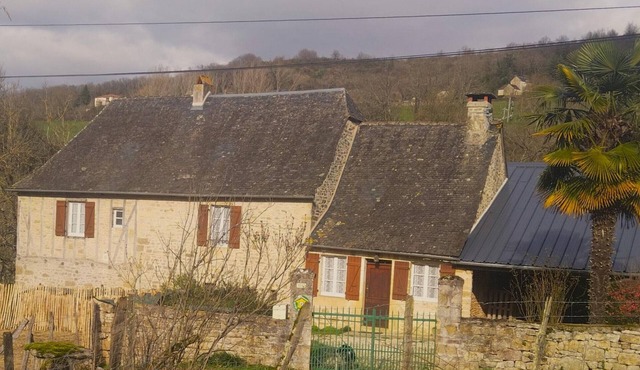 Family Périgord house near prehistoric sites