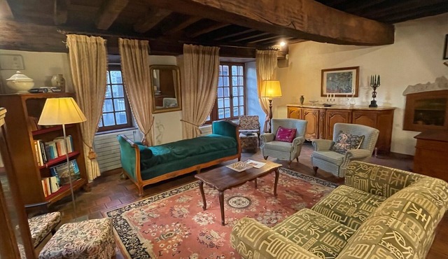 FAMILY HOME IN THE HEART OF TOWN