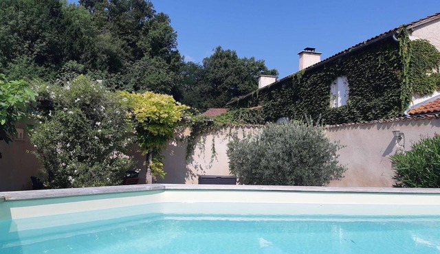 Family break in Perigord, swimming pool and green tourism