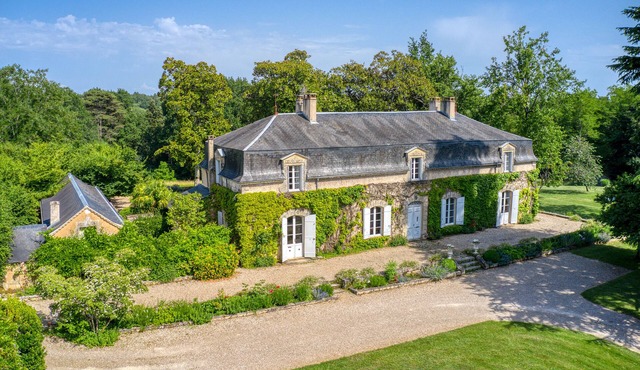 Family house, 14 guests, 7 bedrooms+bathrooms, pool, quiet, near Bergerac.