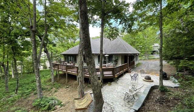Family Friendly Mountain Home! Great Location on Devils Knob
