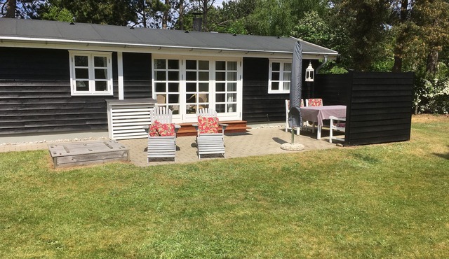 Family friendly holiday home by a good beach, close to swimming pool and amusement park
