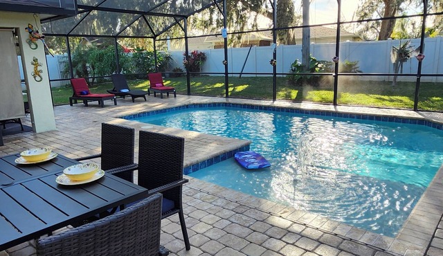 Family Friend House with Salt Water Pool - Close to Daytona & New Smyrna Beach