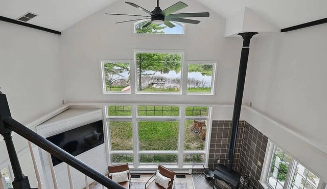 Family friendly lake house n -Lucky Rose Escape-
