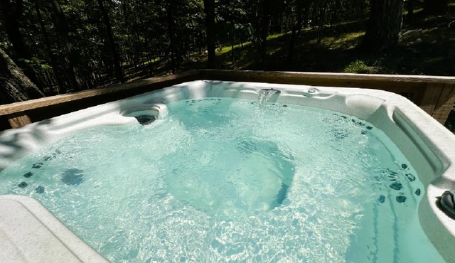 Family-Friendly | Game Room | Lake | Hot Tub | Ski