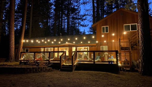 Family- Friendly Mountain & Forest View Retreat - 8 guests + kids 5 & under