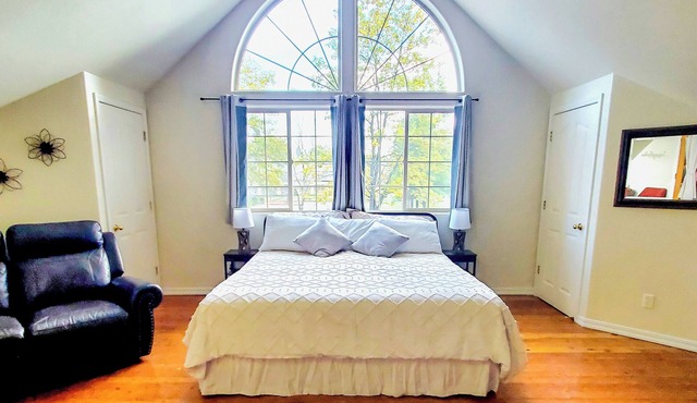 Family-friendly 1BR w/Laundry: Dogs Welcome