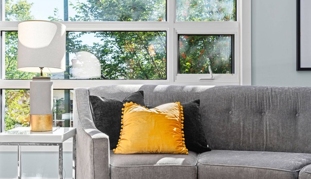 Family-friendly 2 bed/2bath with Stunning Rooftop Patio, BBQ, & Steam Shower!