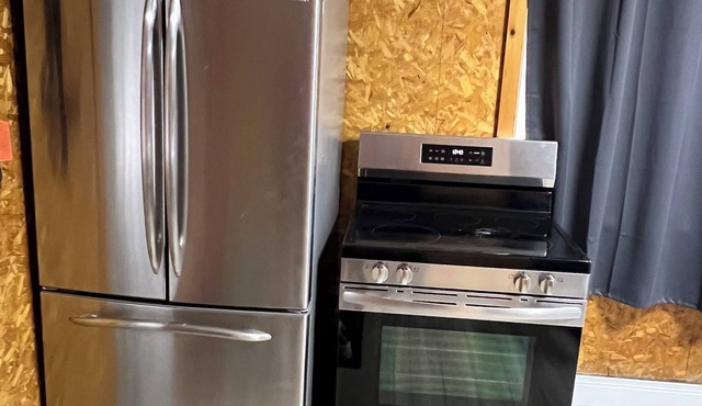 Family friendly 2 Bedroom 1 Full Bath Cabin with Beach Access at Linamac Lodge.