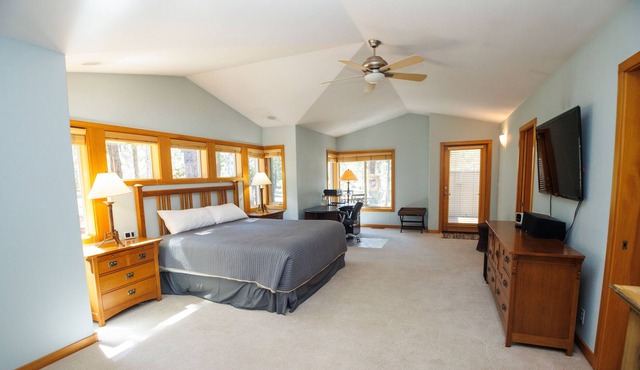 Family Friendly, 2-Level, Huge Primary Suite - Aspen 2