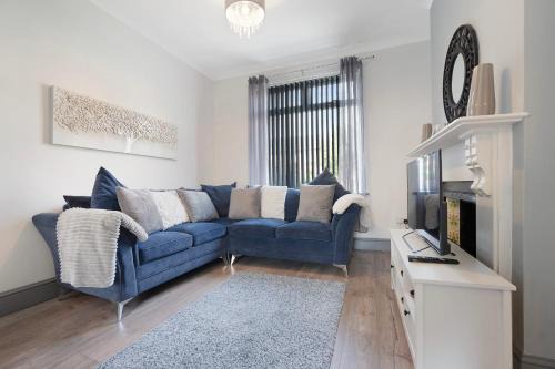 Family-Friendly 2BR Close to Durham City