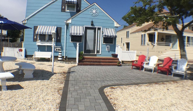 >Family Friendly 3 bd 2 bth home S Beach Haven near beach and park