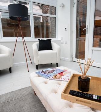 Family-Friendly 3-Bed Home Downstairs Bath & Bed Perfect Long Stays NW3
