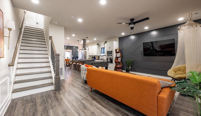 Family-Friendly 3BR Near Downtown & IMS with Free Parking