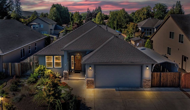 Family Friendly 3BR/2BA Entire home + workspace