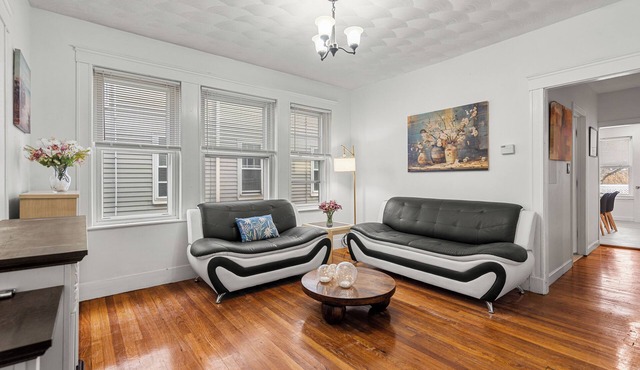 Family-Friendly 3BR Easy Blue Line Access Near Boston
