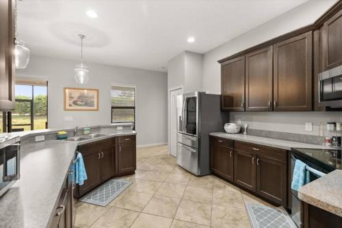 Family-Friendly 3BR Getaway Hot Tub Game Room Fun
