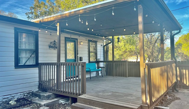 Family-Friendly 3BR Home Near Downtown Austin