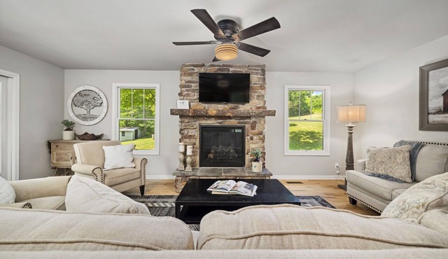 Family-Friendly 3BR Home w/Bunk Room & Yard