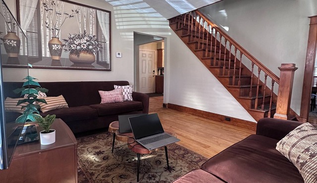 Family-Friendly 3BR Home Burke Mountain & Kingdom Trails Quiet, Sunlit, Sleeps 6