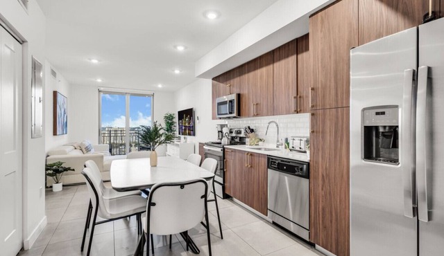 Family-Friendly 3BR Near Downtown Miami W/Parking
