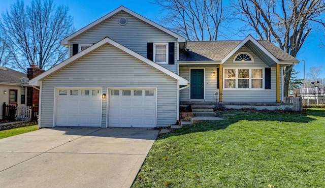 Family friendly 4-bedroom house with AC in KC, MO. 15 minutes to downtown.