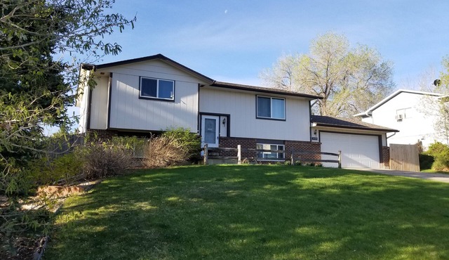 Family Friendly 4 BD/2BA Next to Trail/Park/Mall/Dining in DTC with Wi-Fi