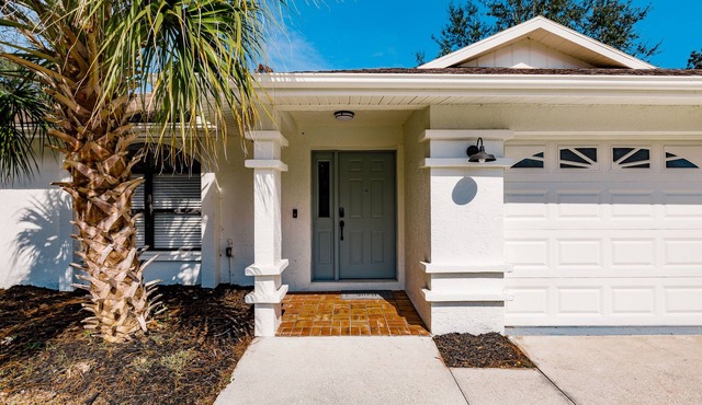 Family friendly 4 bed 2 bath home in a peaceful neighborhood 15min to Siesta Key
