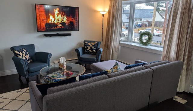 Family-Friendly 4BR - Near Parks, Golf & Beaches