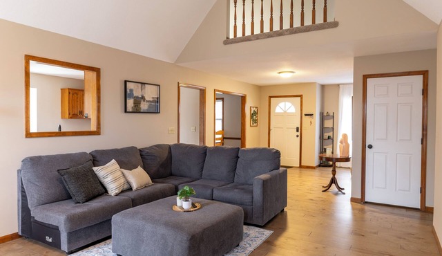 Family Friendly 4BR Home Sleeps 8–Near Arrowhead and Royals Stadium, FIFA ready!