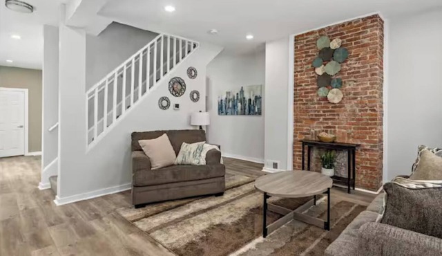 Family Friendly 4bed 3bath house in Pittsburgh Walk to the Overlook
