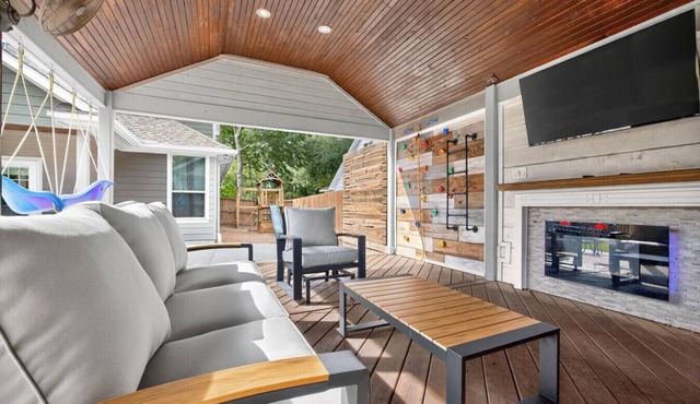 Family-Friendly 4BR Home with Game Room and Covered Patio