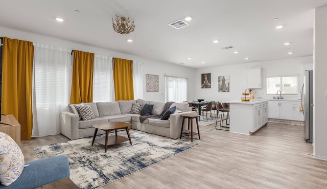 Family-Friendly 4BR Murrieta Home with A/C, Garage & Quiet Cul-de-Sac