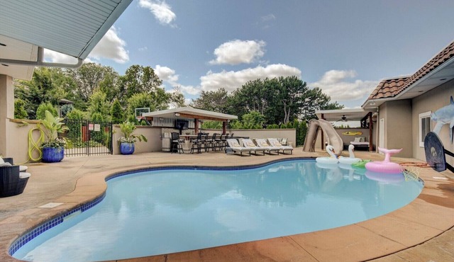 Family Friendly 5 Bed 5 Bath 6000 SF Ranch With Pool